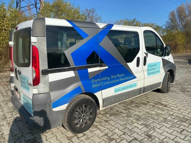 Белый Рено Трафик, объемом двигателя 2 л и пробегом 275 тыс. км за 4900 $, фото 3 на Automoto.ua