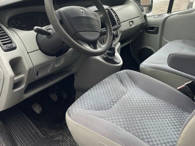 Білий Рено Трафік, об'ємом двигуна 2 л та пробігом 260 тис. км за 6800 $, фото 7 на Automoto.ua