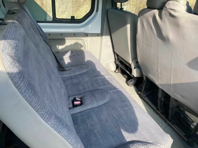 Белый Рено Трафик, объемом двигателя 2 л и пробегом 275 тыс. км за 4900 $, фото 20 на Automoto.ua