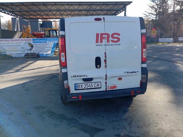 Белый Рено Трафик, объемом двигателя 2 л и пробегом 280 тыс. км за 8267 $, фото 4 на Automoto.ua