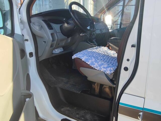 Белый Рено Трафик, объемом двигателя 0 л и пробегом 280 тыс. км за 10500 $, фото 13 на Automoto.ua