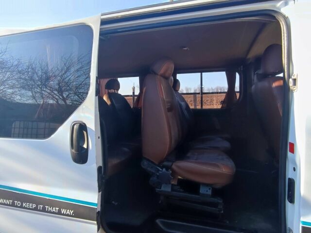 Белый Рено Трафик, объемом двигателя 0 л и пробегом 280 тыс. км за 10500 $, фото 9 на Automoto.ua