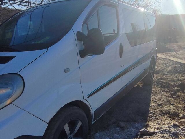 Белый Рено Трафик, объемом двигателя 0 л и пробегом 280 тыс. км за 10500 $, фото 17 на Automoto.ua