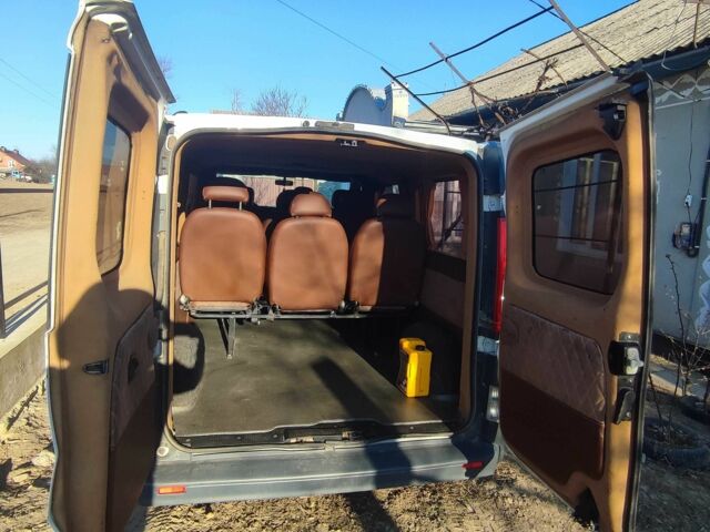 Белый Рено Трафик, объемом двигателя 0 л и пробегом 280 тыс. км за 10500 $, фото 4 на Automoto.ua