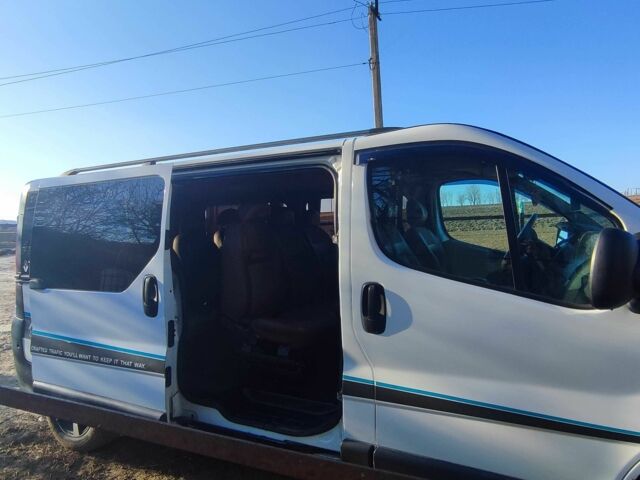 Белый Рено Трафик, объемом двигателя 0 л и пробегом 280 тыс. км за 10500 $, фото 7 на Automoto.ua