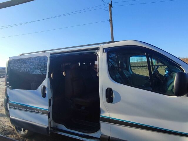 Белый Рено Трафик, объемом двигателя 0 л и пробегом 280 тыс. км за 10500 $, фото 8 на Automoto.ua