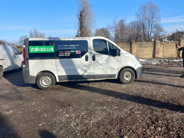 Белый Рено Трафик, объемом двигателя 2 л и пробегом 355 тыс. км за 9000 $, фото 2 на Automoto.ua
