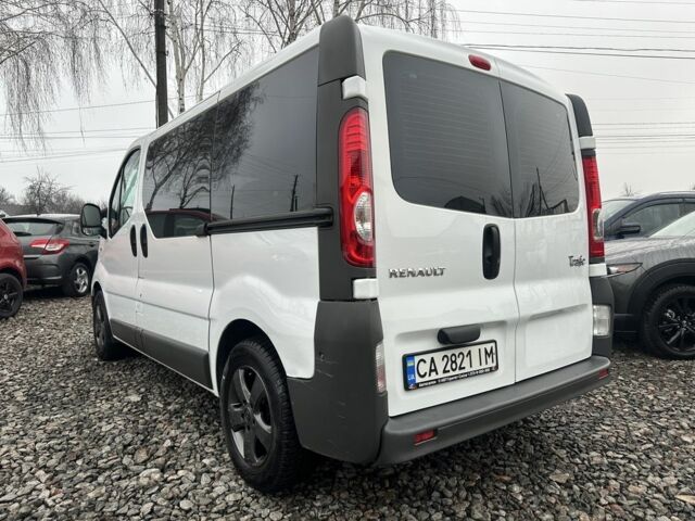 Белый Рено Трафик, объемом двигателя 2 л и пробегом 386 тыс. км за 10900 $, фото 3 на Automoto.ua