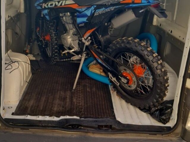 Белый Рено Трафик, объемом двигателя 2 л и пробегом 203 тыс. км за 12764 $, фото 2 на Automoto.ua