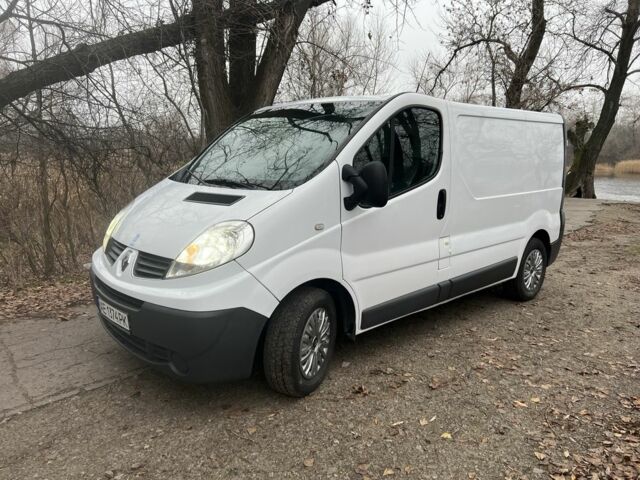 Белый Рено Трафик, объемом двигателя 2 л и пробегом 260 тыс. км за 10600 $, фото 4 на Automoto.ua