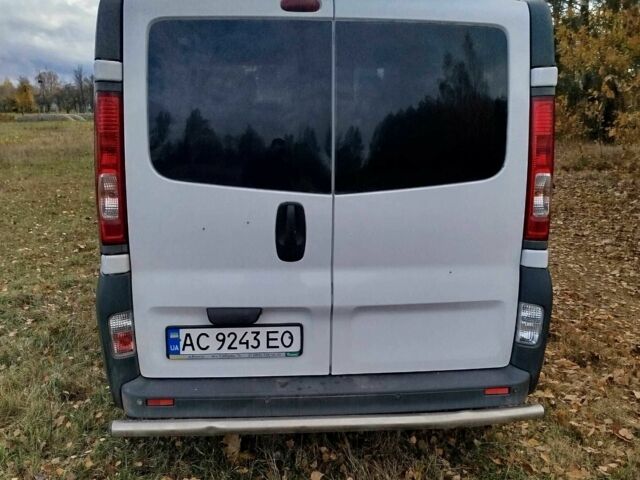 Білий Рено Трафік, об'ємом двигуна 2 л та пробігом 330 тис. км за 10900 $, фото 3 на Automoto.ua