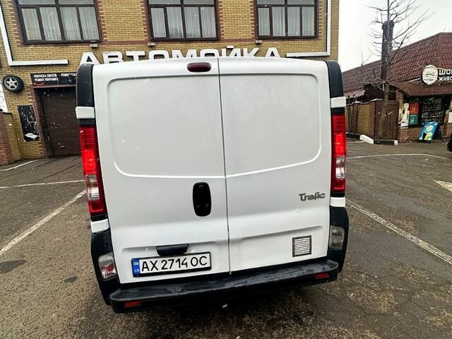 Белый Рено Трафик, объемом двигателя 2 л и пробегом 283 тыс. км за 9500 $, фото 10 на Automoto.ua