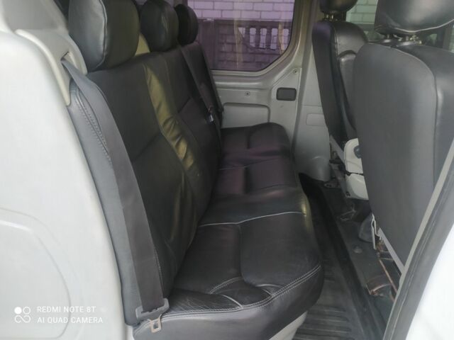 Белый Рено Трафик, объемом двигателя 2 л и пробегом 243 тыс. км за 11000 $, фото 7 на Automoto.ua