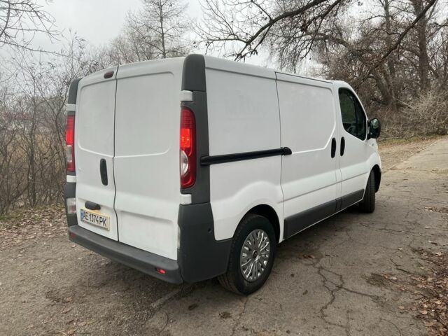 Белый Рено Трафик, объемом двигателя 2 л и пробегом 260 тыс. км за 10600 $, фото 1 на Automoto.ua