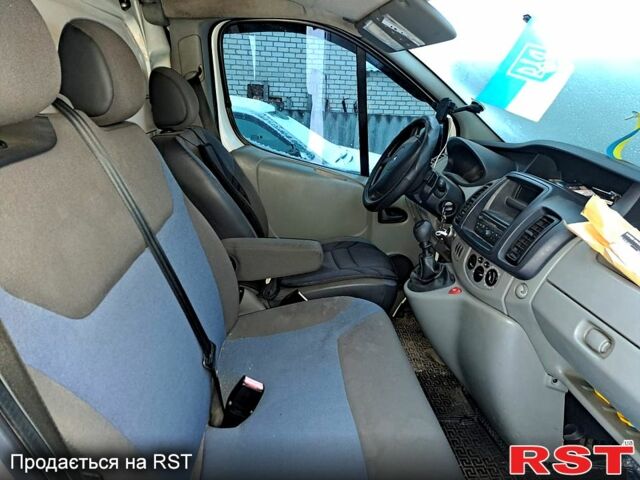 Білий Рено Трафік, об'ємом двигуна 2 л та пробігом 316 тис. км за 8900 $, фото 5 на Automoto.ua