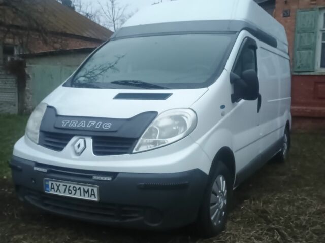 Білий Рено Трафік, об'ємом двигуна 2 л та пробігом 230 тис. км за 10200 $, фото 1 на Automoto.ua
