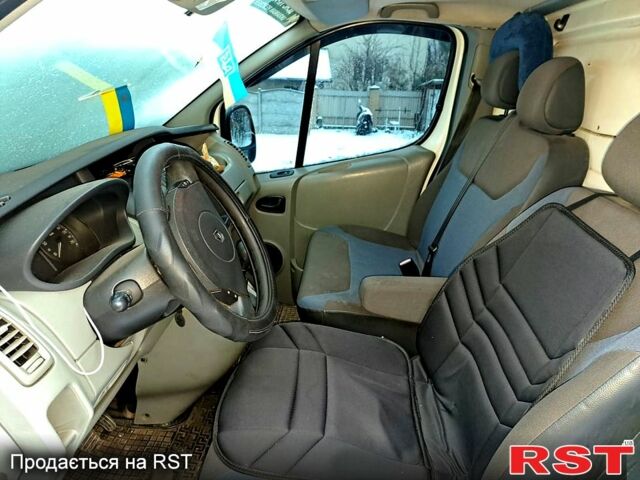 Білий Рено Трафік, об'ємом двигуна 2 л та пробігом 316 тис. км за 8900 $, фото 8 на Automoto.ua