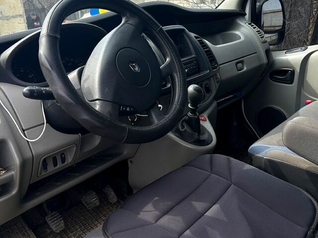 Білий Рено Трафік, об'ємом двигуна 2 л та пробігом 316 тис. км за 8900 $, фото 11 на Automoto.ua