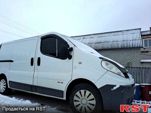 Білий Рено Трафік, об'ємом двигуна 2 л та пробігом 316 тис. км за 8900 $, фото 3 на Automoto.ua