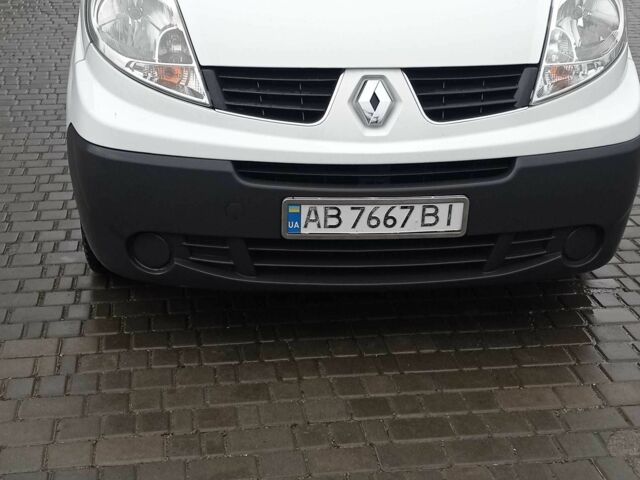 Белый Рено Трафик, объемом двигателя 2 л и пробегом 356 тыс. км за 11230 $, фото 1 на Automoto.ua