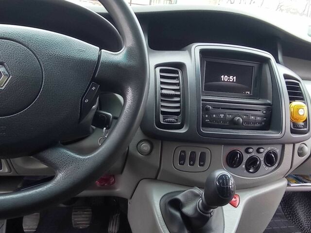 Белый Рено Трафик, объемом двигателя 2 л и пробегом 356 тыс. км за 11230 $, фото 10 на Automoto.ua