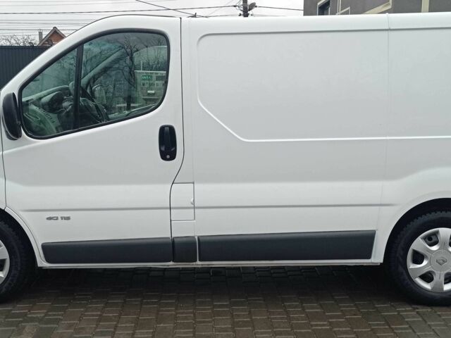 Белый Рено Трафик, объемом двигателя 2 л и пробегом 356 тыс. км за 11230 $, фото 5 на Automoto.ua