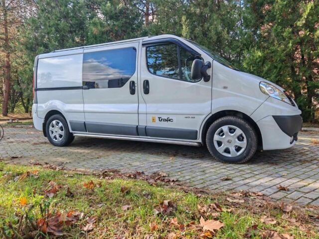 Белый Рено Трафик, объемом двигателя 2 л и пробегом 199 тыс. км за 11900 $, фото 6 на Automoto.ua