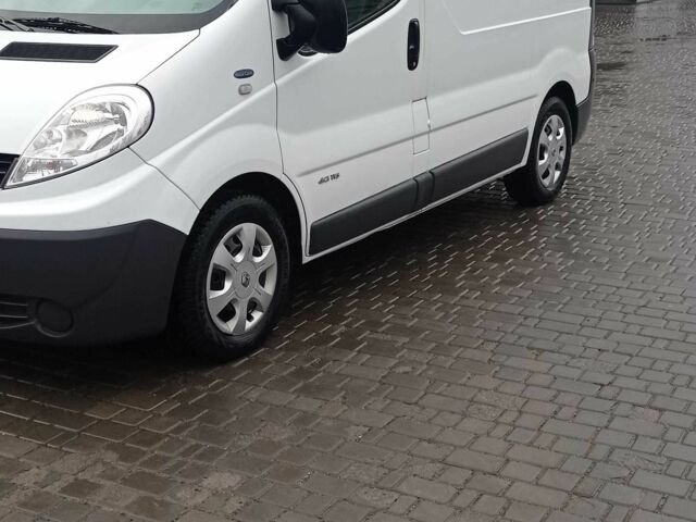 Белый Рено Трафик, объемом двигателя 2 л и пробегом 356 тыс. км за 11230 $, фото 7 на Automoto.ua