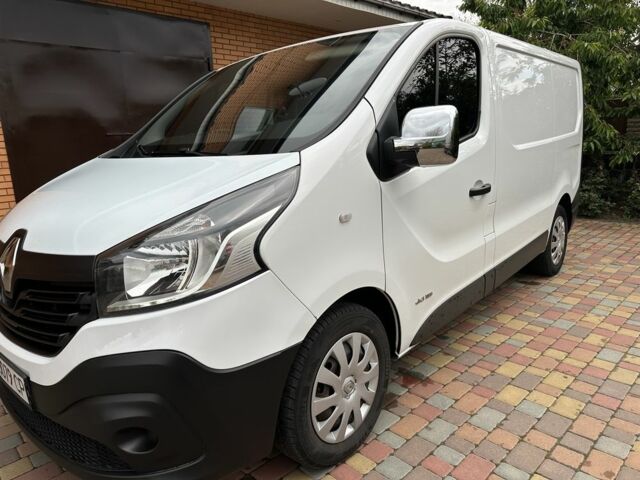 Белый Рено Трафик, объемом двигателя 1.6 л и пробегом 235 тыс. км за 12000 $, фото 7 на Automoto.ua