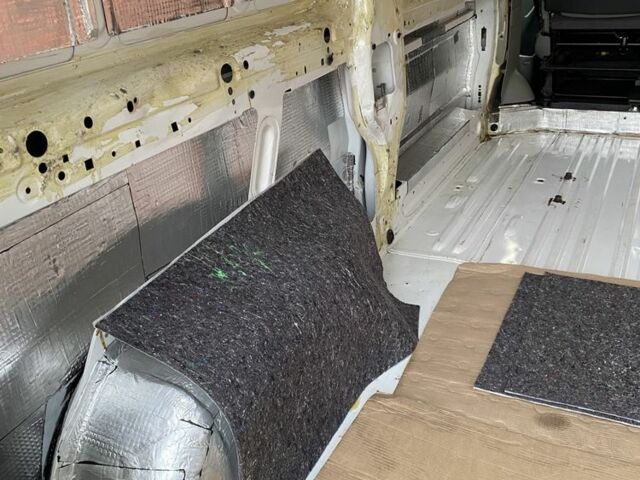 Белый Рено Трафик, объемом двигателя 2 л и пробегом 260 тыс. км за 11300 $, фото 8 на Automoto.ua