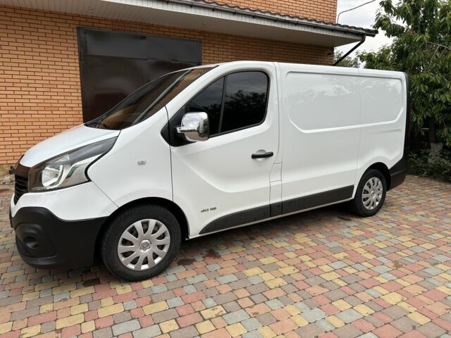 Белый Рено Трафик, объемом двигателя 1.6 л и пробегом 235 тыс. км за 12000 $, фото 8 на Automoto.ua