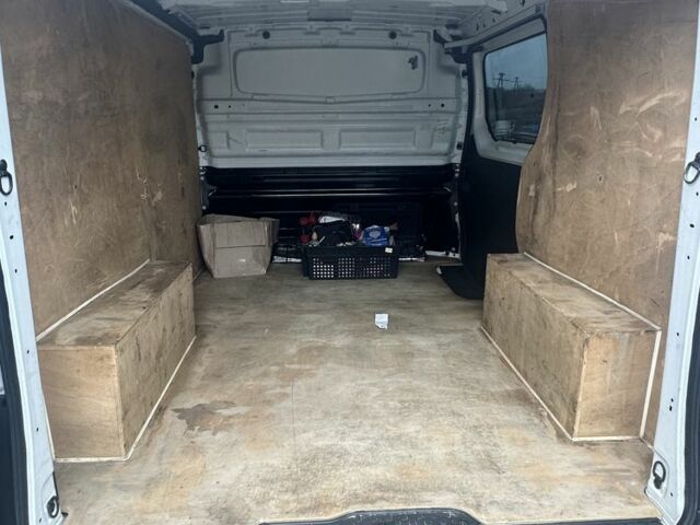 Белый Рено Трафик, объемом двигателя 1.6 л и пробегом 235 тыс. км за 12000 $, фото 9 на Automoto.ua