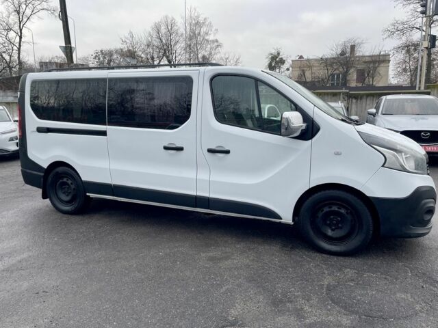 Белый Рено Трафик, объемом двигателя 1.6 л и пробегом 287 тыс. км за 14200 $, фото 2 на Automoto.ua