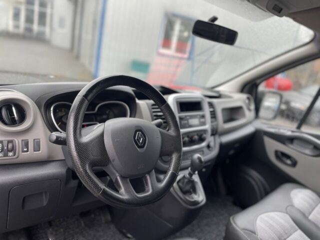 Белый Рено Трафик, объемом двигателя 1.6 л и пробегом 287 тыс. км за 14200 $, фото 4 на Automoto.ua