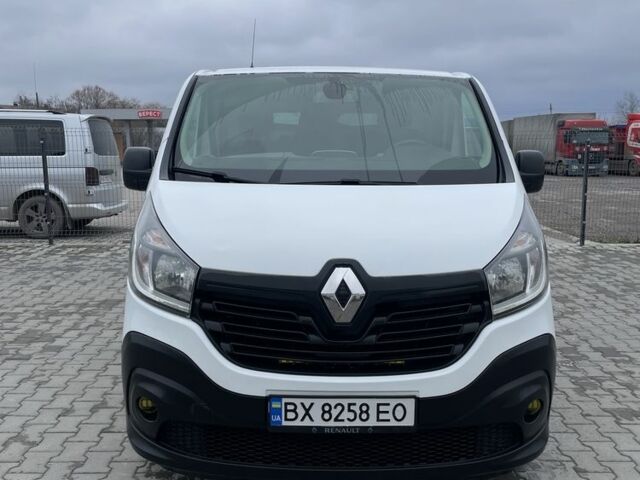 Белый Рено Трафик, объемом двигателя 1.6 л и пробегом 290 тыс. км за 8400 $, фото 1 на Automoto.ua