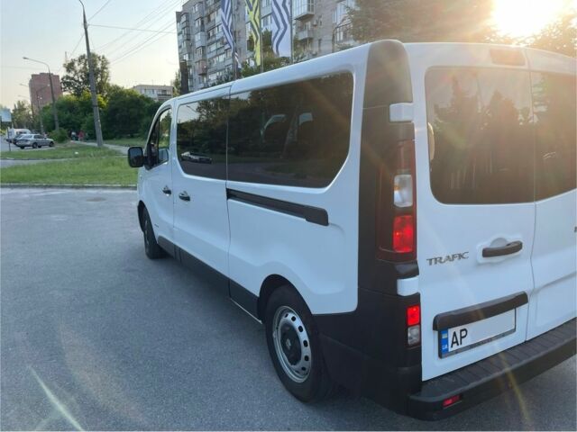 Білий Рено Трафік, об'ємом двигуна 1.6 л та пробігом 100 тис. км за 14500 $, фото 1 на Automoto.ua