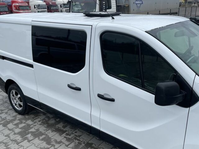 Белый Рено Трафик, объемом двигателя 1.6 л и пробегом 290 тыс. км за 8400 $, фото 4 на Automoto.ua