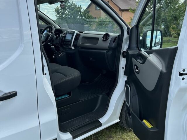 Білий Рено Трафік, об'ємом двигуна 1.6 л та пробігом 210 тис. км за 12500 $, фото 3 на Automoto.ua