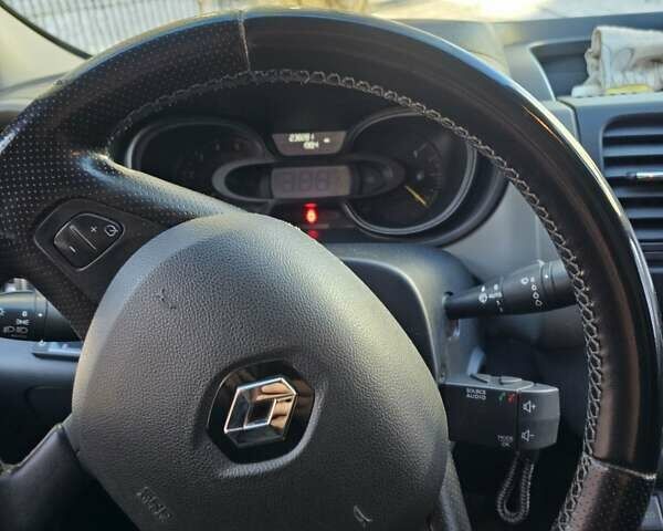 Білий Рено Трафік, об'ємом двигуна 1.6 л та пробігом 238 тис. км за 13500 $, фото 4 на Automoto.ua