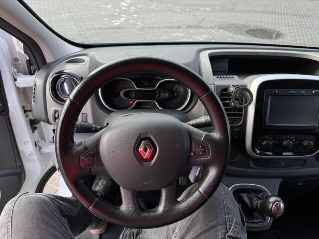 Рено Трафик 2016 в Полтаве на Automoto.ua Белый Рено Трафик, объемом двигателя 1.6 л и пробегом 275 тыс. км за 15500 $, фото 6 на Automoto.ua