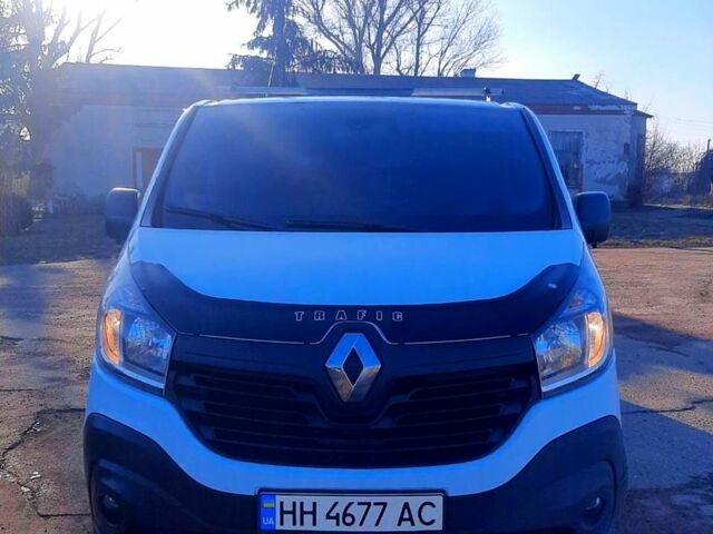 Белый Рено Трафик, объемом двигателя 1.6 л и пробегом 141 тыс. км за 13000 $, фото 5 на Automoto.ua