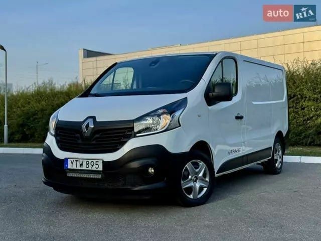Білий Рено Трафік, об'ємом двигуна 1.6 л та пробігом 220 тис. км за 13200 $, фото 1 на Automoto.ua