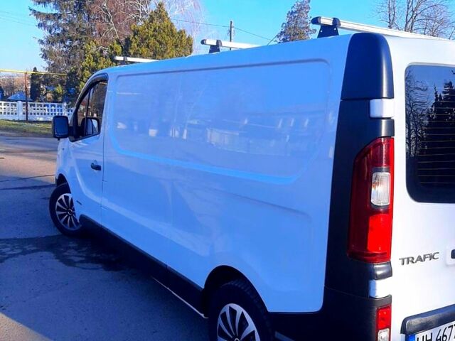 Белый Рено Трафик, объемом двигателя 1.6 л и пробегом 141 тыс. км за 13000 $, фото 7 на Automoto.ua
