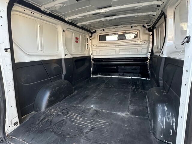 Белый Рено Трафик, объемом двигателя 1.6 л и пробегом 300 тыс. км за 8850 $, фото 8 на Automoto.ua