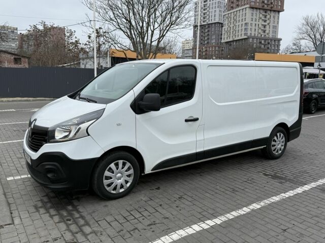 Белый Рено Трафик, объемом двигателя 1.6 л и пробегом 218 тыс. км за 10900 $, фото 2 на Automoto.ua