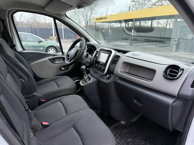 Белый Рено Трафик, объемом двигателя 1.6 л и пробегом 218 тыс. км за 10900 $, фото 8 на Automoto.ua