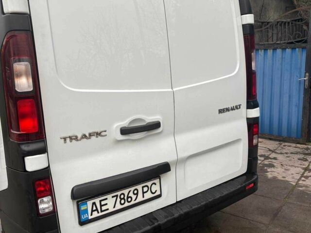 Білий Рено Трафік, об'ємом двигуна 1.6 л та пробігом 151 тис. км за 14600 $, фото 3 на Automoto.ua