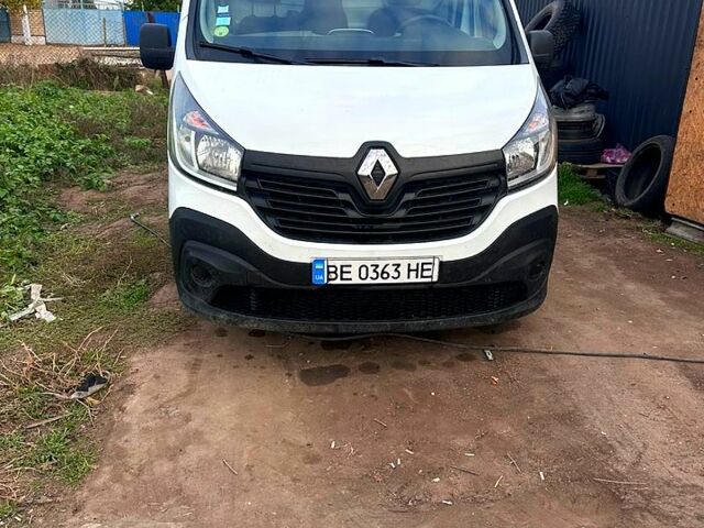 Белый Рено Трафик, объемом двигателя 1.6 л и пробегом 247 тыс. км за 19000 $, фото 8 на Automoto.ua