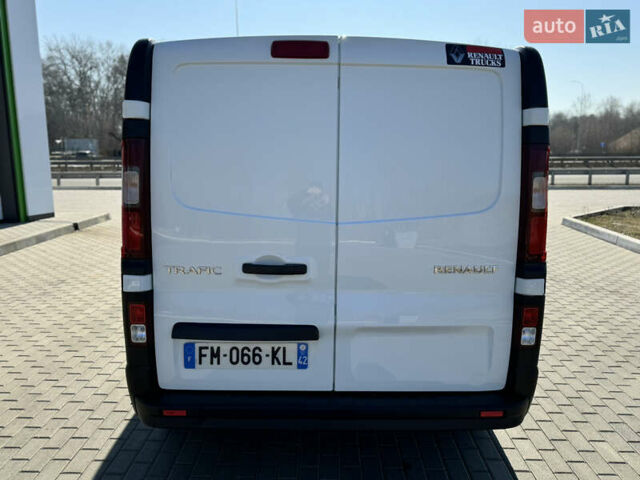 Белый Рено Трафик, объемом двигателя 2 л и пробегом 114 тыс. км за 17000 $, фото 7 на Automoto.ua