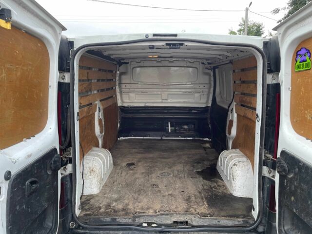 Білий Рено Трафік, об'ємом двигуна 1.6 л та пробігом 280 тис. км за 12500 $, фото 6 на Automoto.ua